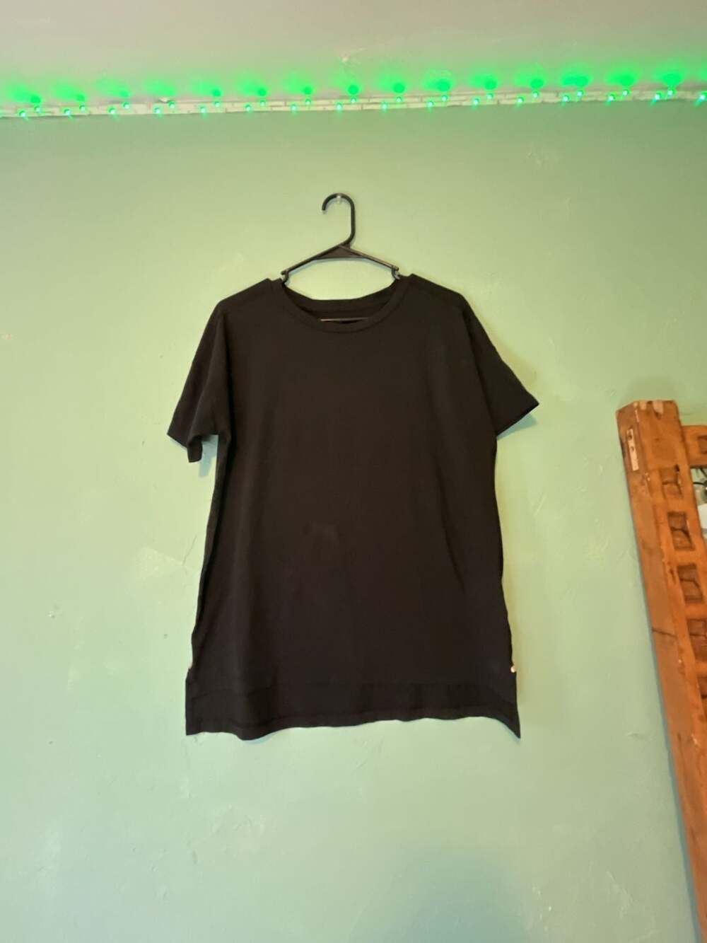 The North Face Women's Side Slit Short Sleeve T-Shirt